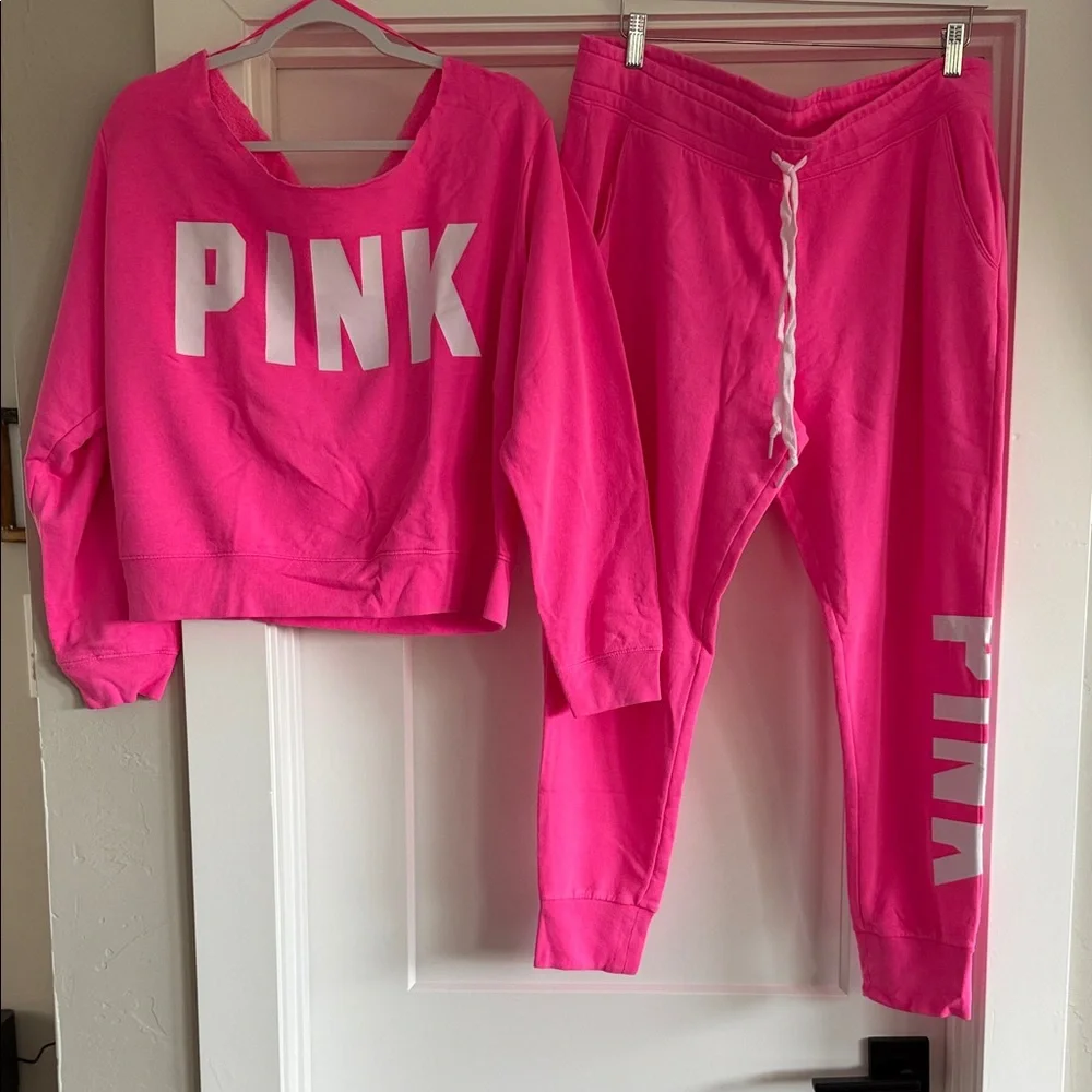 VICTORIA’S SECRET OFF THE SHOULDER LONG SLEEVE TOP & FLEECE JOGGER SET - NWOT - Picture 6 of 14